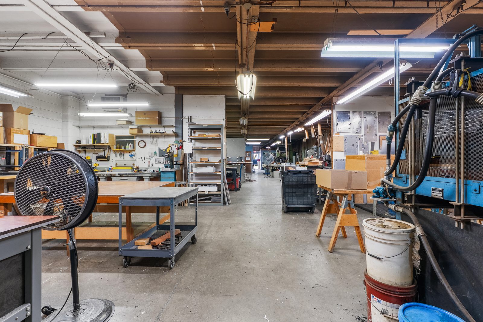 Open-span shop floor at 3012 Duncan St